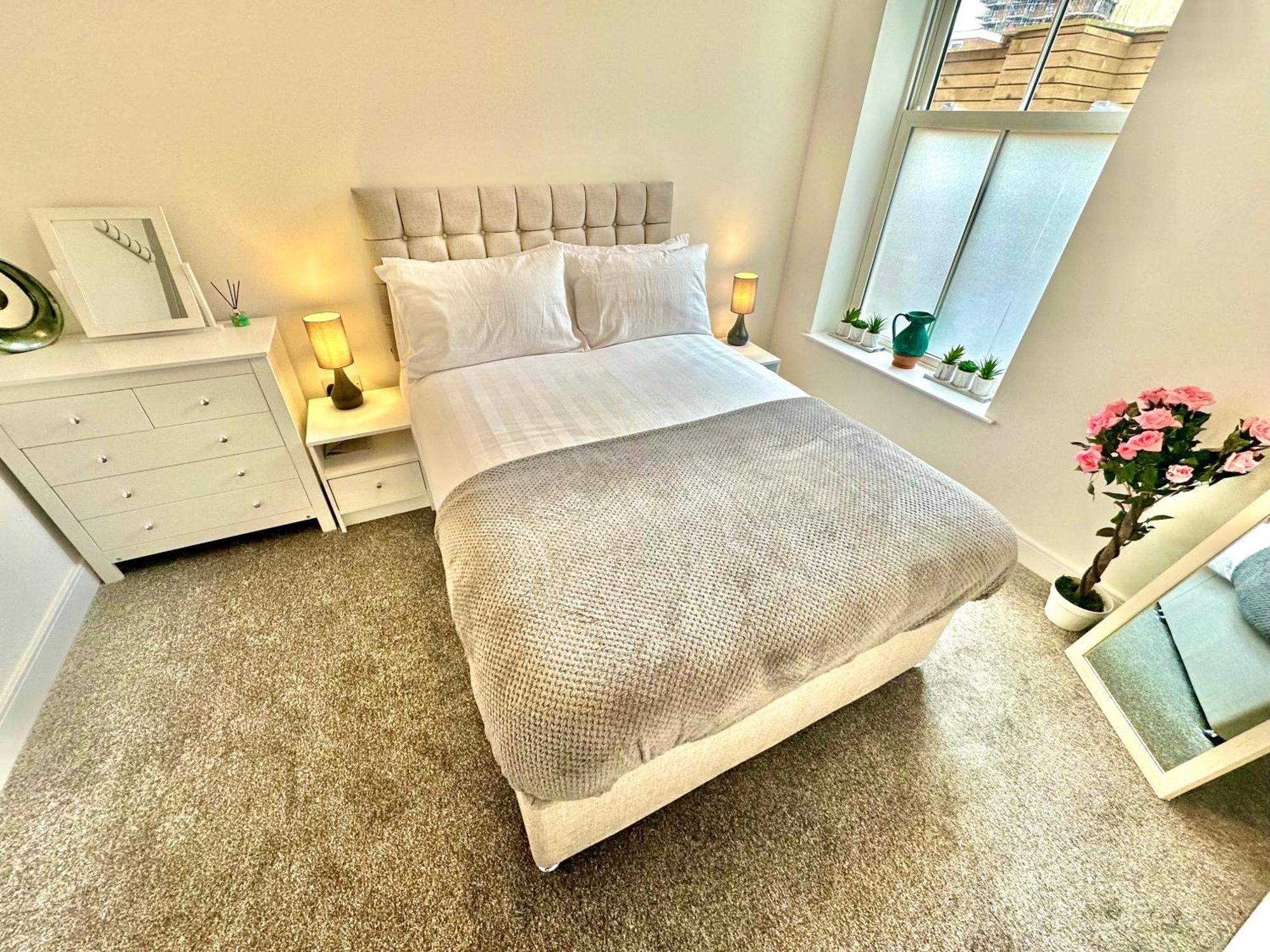Contemporary Charm By The Quay With Garden Appartement Poole Buitenkant foto
